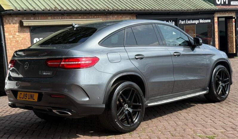 
Mercedes-Benz GLE 3.0 GLE350d V6 AMG Night Edition Coupe full									