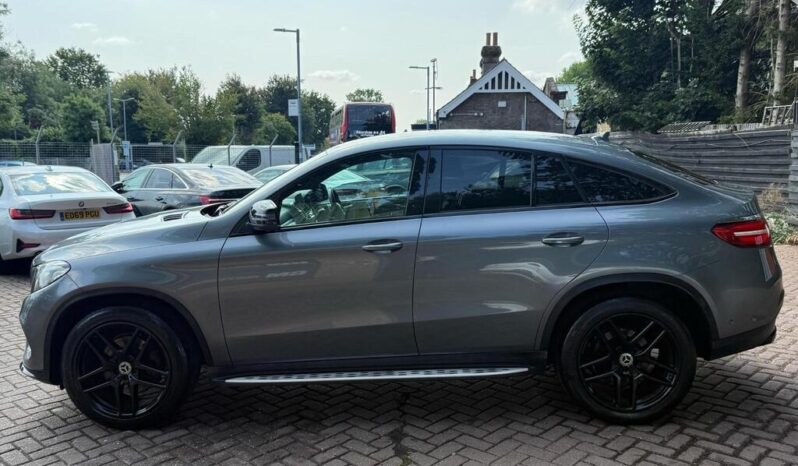 
Mercedes-Benz GLE 3.0 GLE350d V6 AMG Night Edition Coupe full									