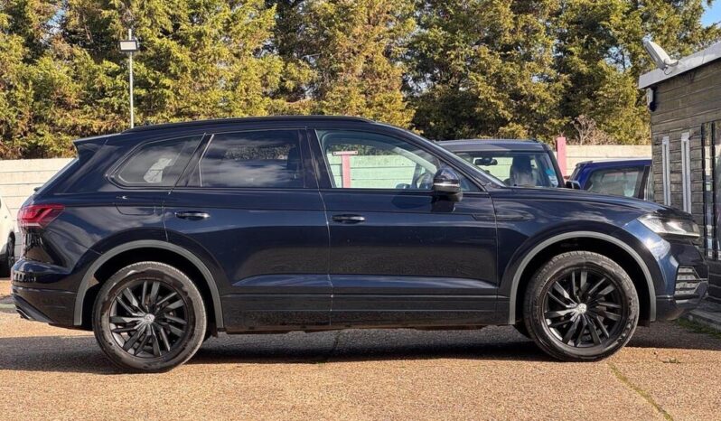 
Volkswagen Touareg 3.0 TDI V6 SEL Tiptronic 4Motion full									