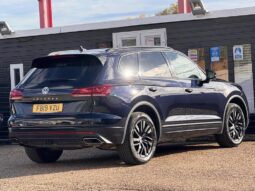 
Volkswagen Touareg 3.0 TDI V6 SEL Tiptronic 4Motion full									