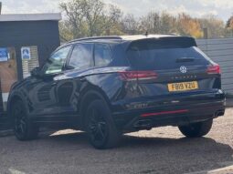 
Volkswagen Touareg 3.0 TDI V6 SEL Tiptronic 4Motion full									