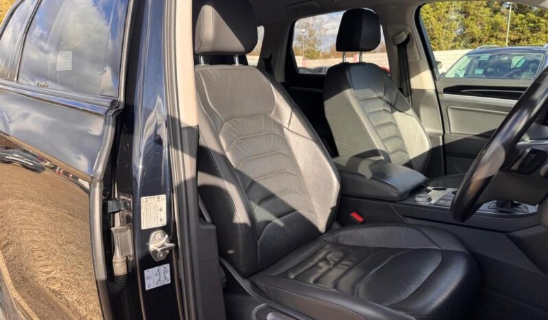 
Volkswagen Touareg 3.0 TDI V6 SEL Tiptronic 4Motion full									