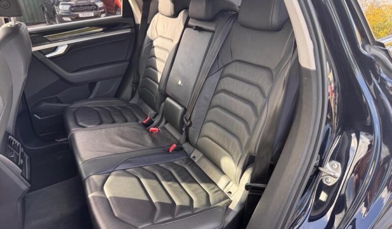 
Volkswagen Touareg 3.0 TDI V6 SEL Tiptronic 4Motion full									