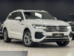 
Volkswagen Touareg 3.0 TDI V6 R-Line Tiptronic 4Motion full									