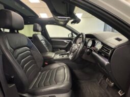 
Volkswagen Touareg 3.0 TDI V6 R-Line Tiptronic 4Motion full									