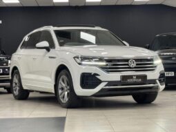 
Volkswagen Touareg 3.0 TDI V6 R-Line Tiptronic 4Motion full									