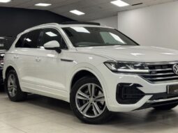 
Volkswagen Touareg 3.0 TDI V6 R-Line Tiptronic 4Motion full									