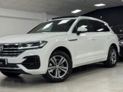 
Volkswagen Touareg 3.0 TDI V6 R-Line Tiptronic 4Motion full									