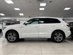 
Volkswagen Touareg 3.0 TDI V6 R-Line Tiptronic 4Motion full									