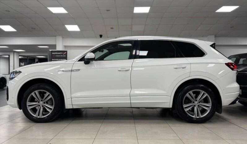 
Volkswagen Touareg 3.0 TDI V6 R-Line Tiptronic 4Motion full									