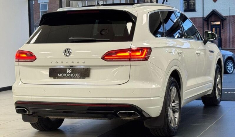 
Volkswagen Touareg 3.0 TDI V6 R-Line Tiptronic 4Motion full									