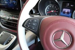 
Mercedes-Benz V-Class  2021 2.0 V300d Sport G-Tronic full									