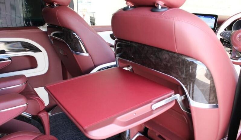 
Mercedes-Benz V-Class  2021 2.0 V300d Sport G-Tronic full									