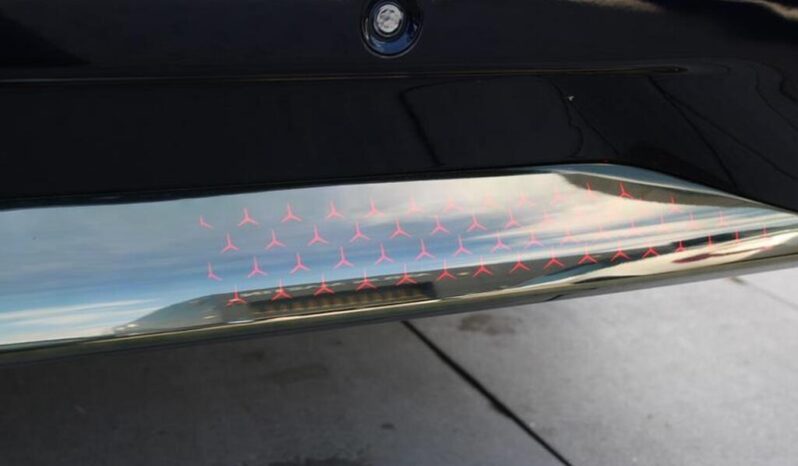 
Mercedes-Benz V-Class  2021 2.0 V300d Sport G-Tronic full									