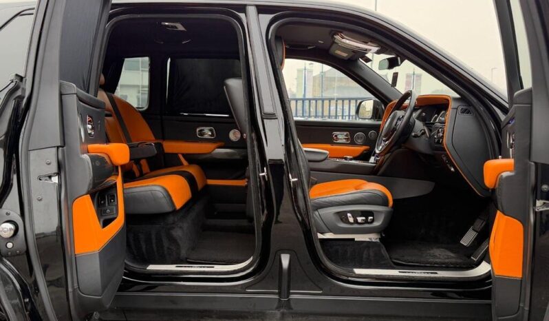 
Rolls-Royce Cullinan 2020 6.75 V12 Black Badge full									