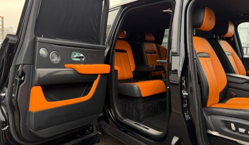 
Rolls-Royce Cullinan 2020 6.75 V12 Black Badge full									