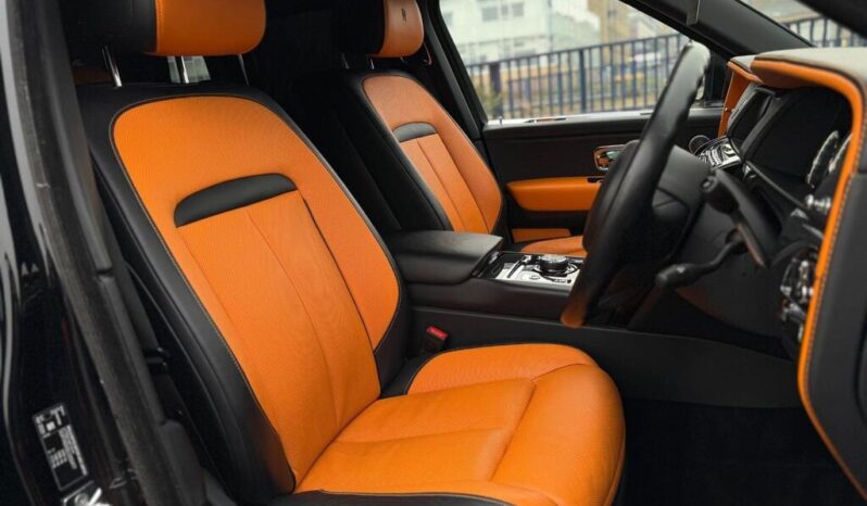 
Rolls-Royce Cullinan 2020 6.75 V12 Black Badge full									