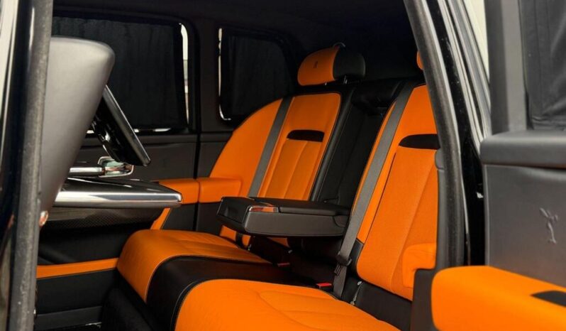 
Rolls-Royce Cullinan 2020 6.75 V12 Black Badge full									