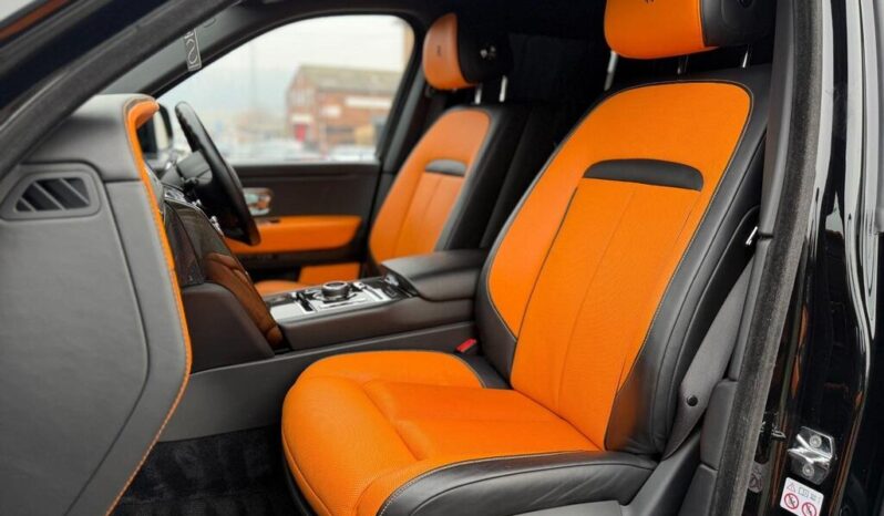 
Rolls-Royce Cullinan 2020 6.75 V12 Black Badge full									