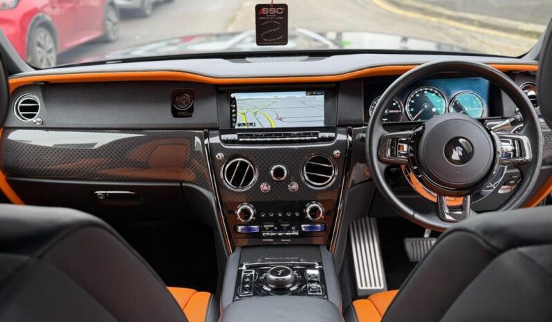 
Rolls-Royce Cullinan 2020 6.75 V12 Black Badge full									