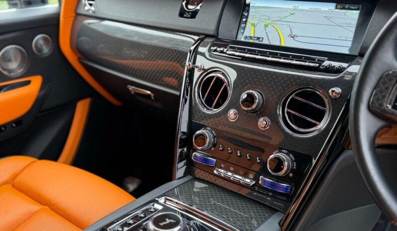 
Rolls-Royce Cullinan 2020 6.75 V12 Black Badge full									