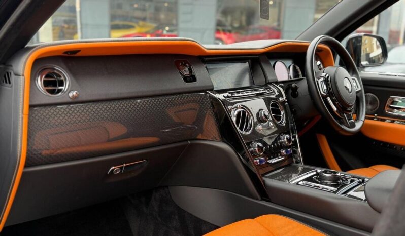 
Rolls-Royce Cullinan 2020 6.75 V12 Black Badge full									