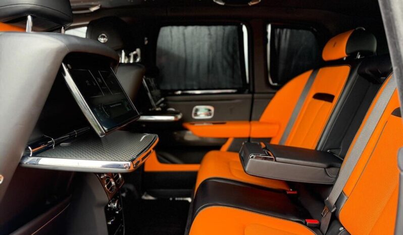 
Rolls-Royce Cullinan 2020 6.75 V12 Black Badge full									