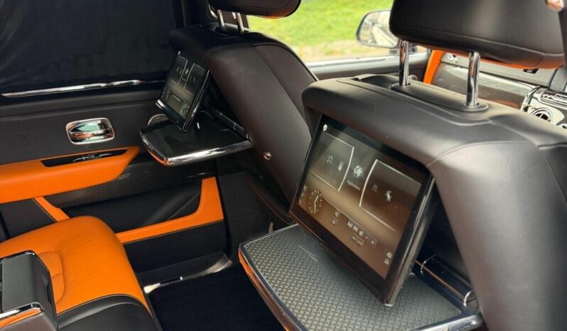 
Rolls-Royce Cullinan 2020 6.75 V12 Black Badge full									