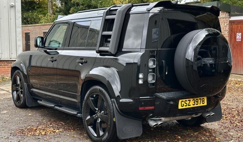 
Land Rover Defender 2022 110 P525 V8 full									