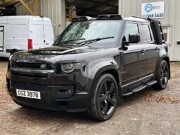 Land Rover Defender 2022 110 P525 V8