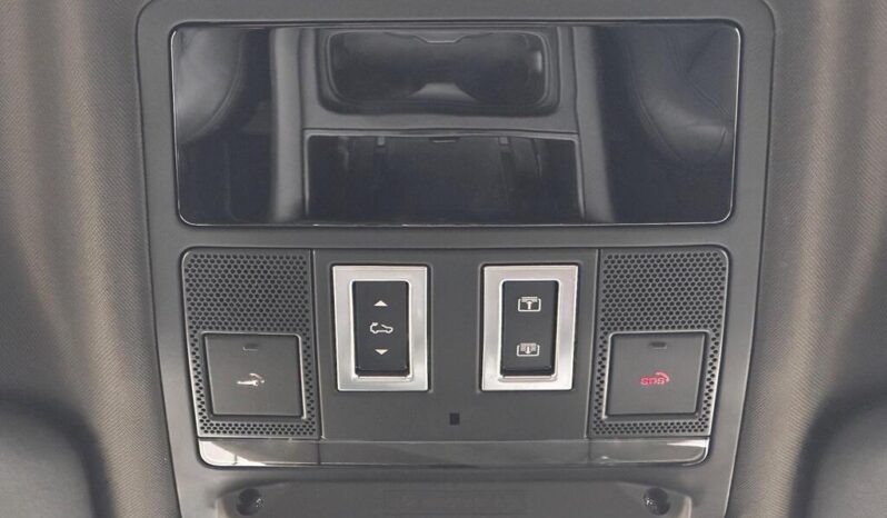 
Land Rover Defender 2022 110 P525 V8 full									