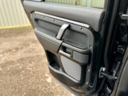 
Land Rover Defender 2022 110 P525 V8 full									