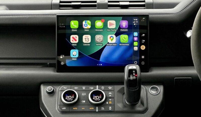 
Land Rover Defender 2022 110 P525 V8 full									