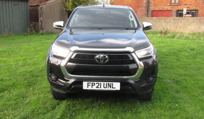 
Toyota Hilux 2.8 D-4D Invincible full									