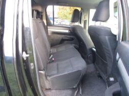 
Toyota Hilux 2.8 D-4D Invincible full									