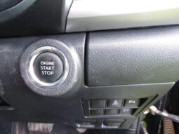 
Toyota Hilux 2.8 D-4D Invincible full									