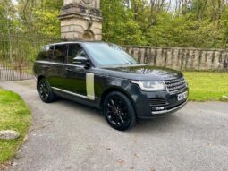 
Land Rover Range Rover 3.0 TD V6 Vogue full									