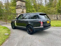 
Land Rover Range Rover 3.0 TD V6 Vogue full									