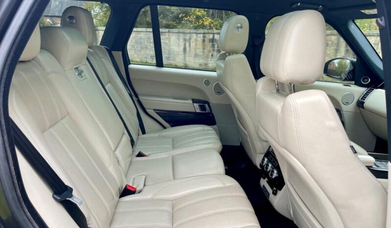 
Land Rover Range Rover 3.0 TD V6 Vogue full									