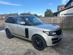 
Land Rover Range Rover 3.0 TD V6 Vogue Auto full									