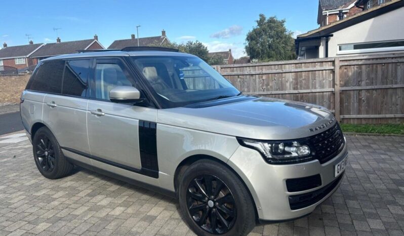 
Land Rover Range Rover 3.0 TD V6 Vogue Auto full									