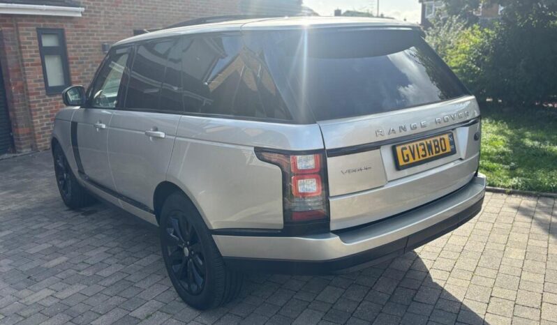 
Land Rover Range Rover 3.0 TD V6 Vogue Auto full									
