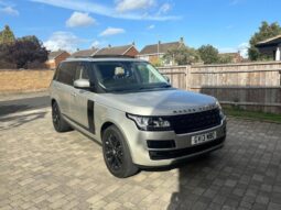 
Land Rover Range Rover 3.0 TD V6 Vogue Auto full									