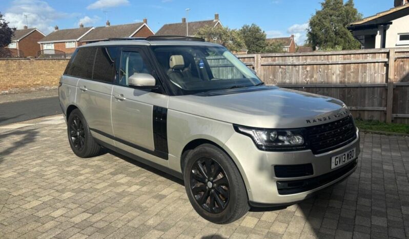 
Land Rover Range Rover 3.0 TD V6 Vogue Auto full									