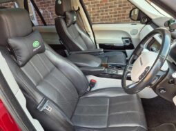 
Land Rover Range Rover 3.0 TD V6 Vogue full									