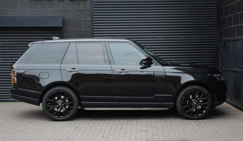 
Land Rover Range Rover 4.4 SD V8 Vogue full									