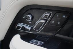 
Land Rover Range Rover 4.4 SD V8 Vogue full									