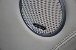 
Land Rover Range Rover 4.4 SD V8 Vogue full									