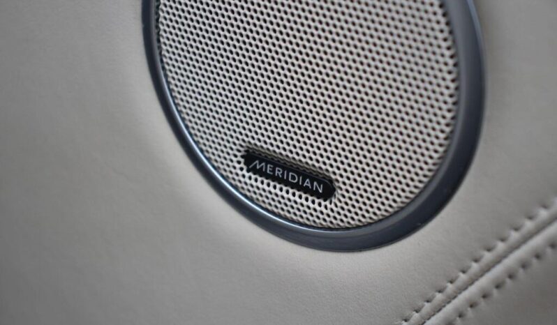 
Land Rover Range Rover 4.4 SD V8 Vogue full									