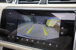 
Land Rover Range Rover 4.4 SD V8 Vogue full									